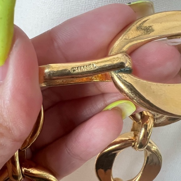 CHANEL Vintage 24k Gold Plated Circle Link Choker - Picture 3 of 9